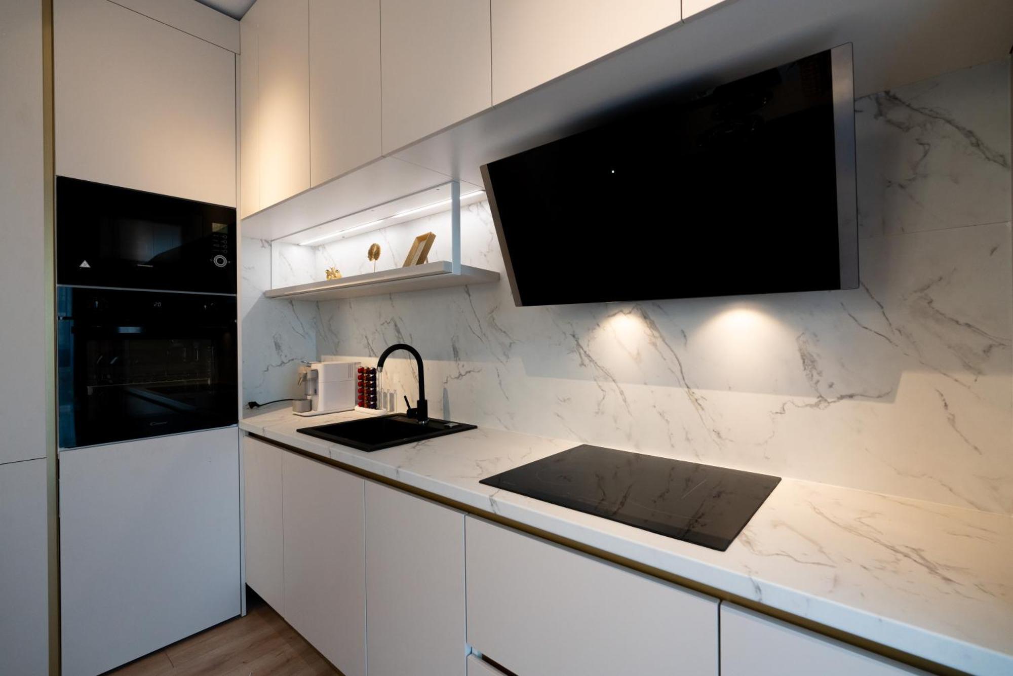 Soni Exclusive Plaza With Private Parking & Self Check-in Appartamento Bucarest